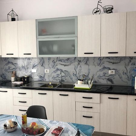 Rent Room Vlora Екстер'єр фото