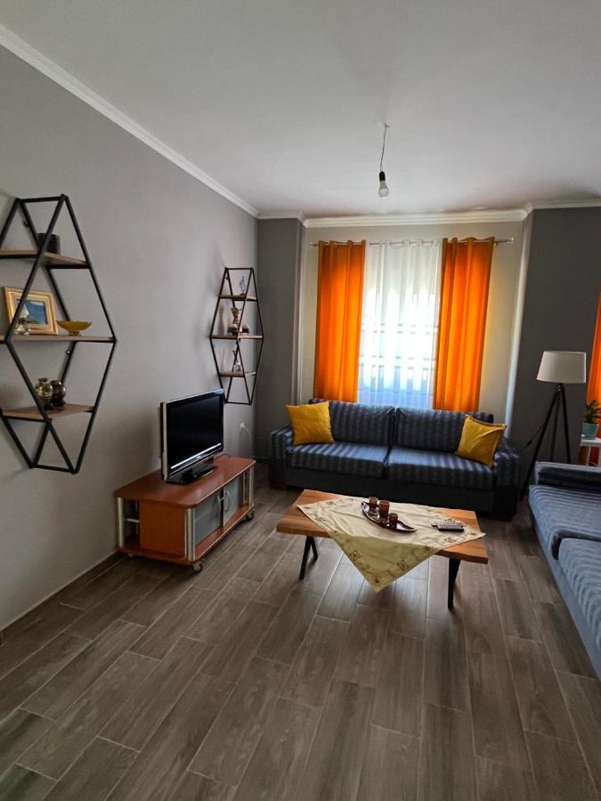 Rent Room Vlora Екстер'єр фото