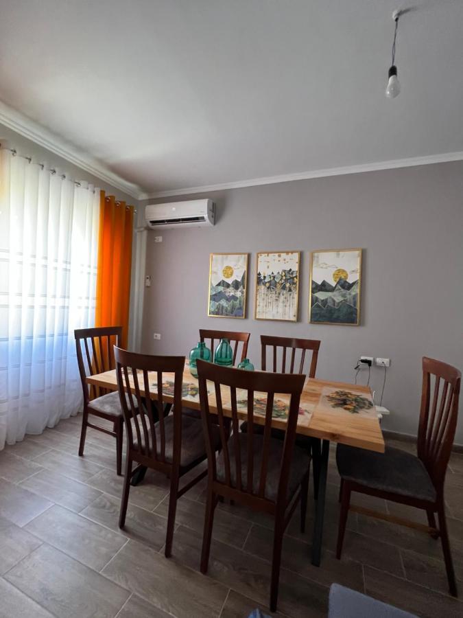 Rent Room Vlora Екстер'єр фото