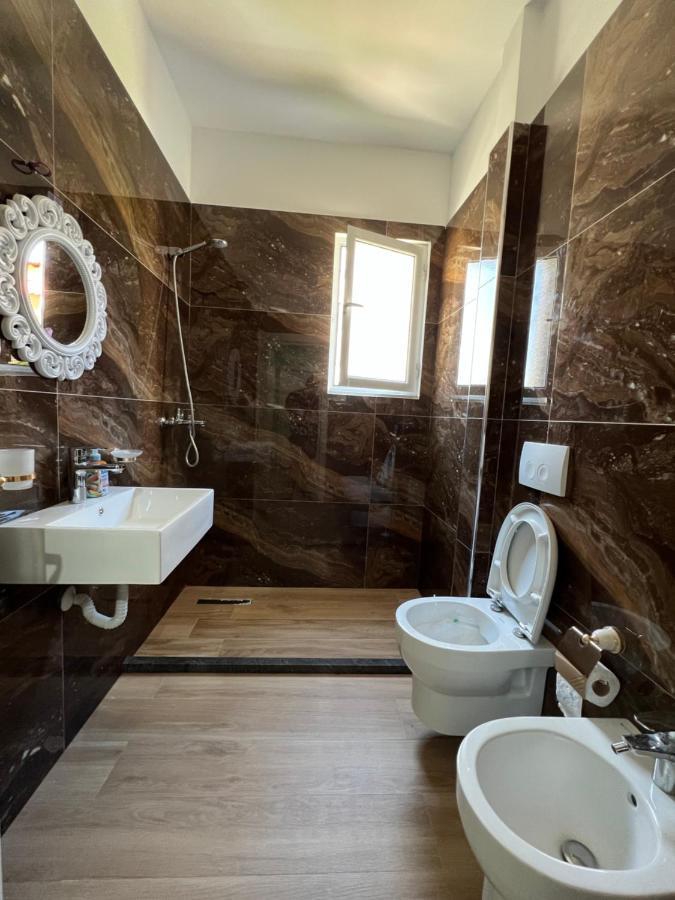 Rent Room Vlora Екстер'єр фото